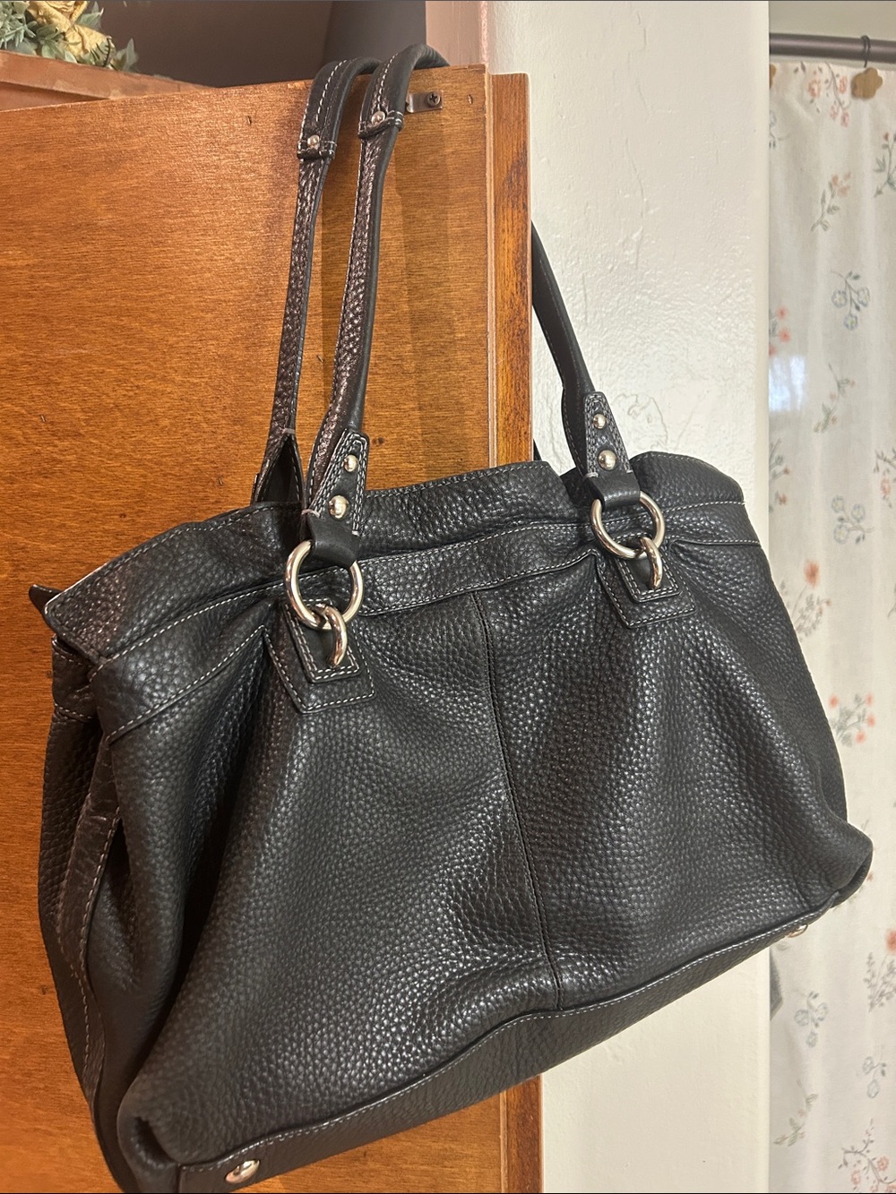 Authentic Coach Penelope Black Pebbled
Leather Carryall Tote Bag - Style F14682 - Picture 14 of 16